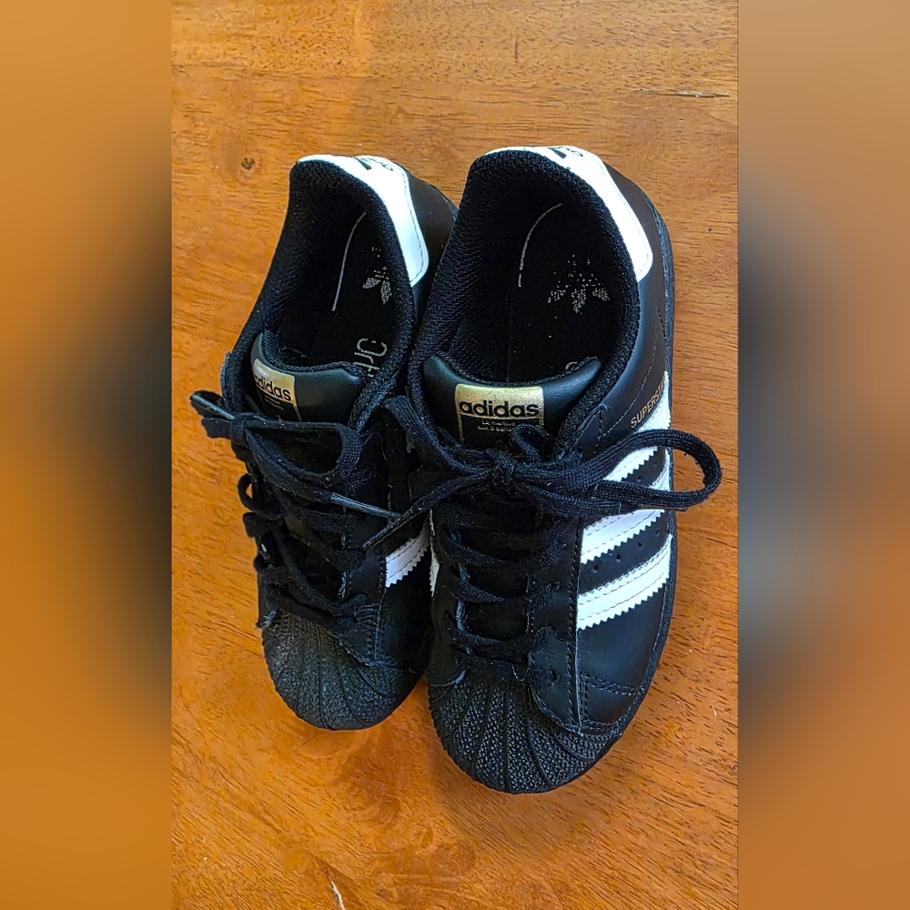Adidas Kids Superstar Black with White Stripes - Picture 6 of 8